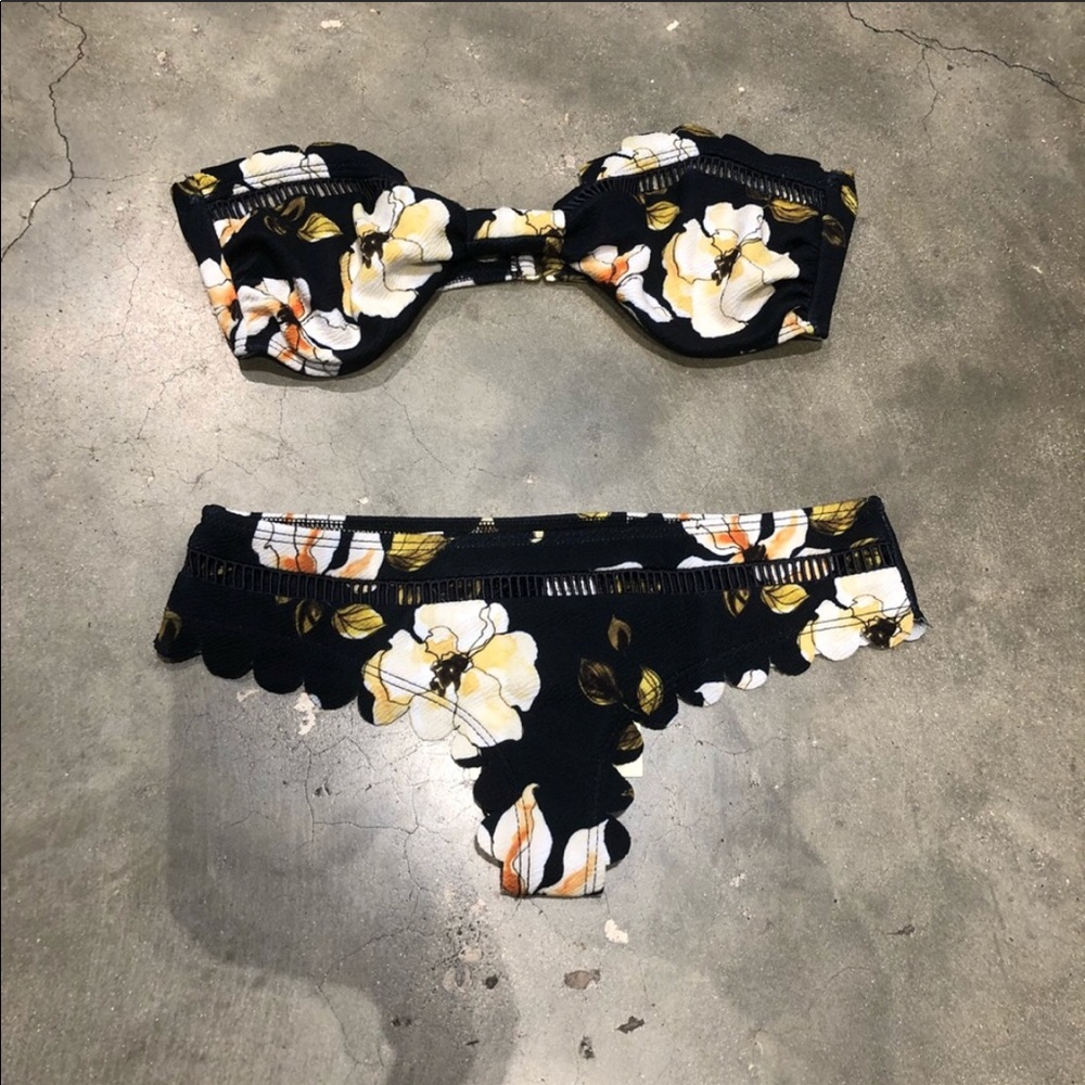 So cute SCF X Beach Riot Navy Bikini